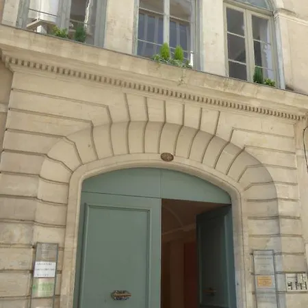 A L'ombre Des Arenes,chambre D'hote