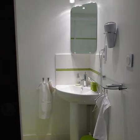 A L'ombre Des Arenes,chambre D'hote *